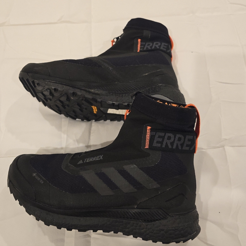 Adidas Terrex Free Hiker Cold.RDY hiking boot - Picture 2 of 10